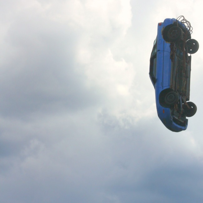 car fall1