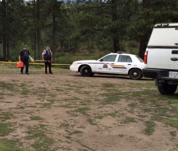 cops at sawmill lake22