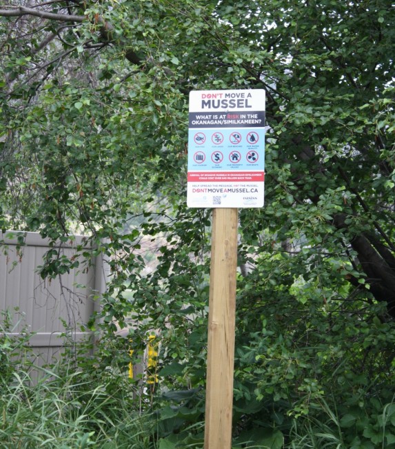 sign two22