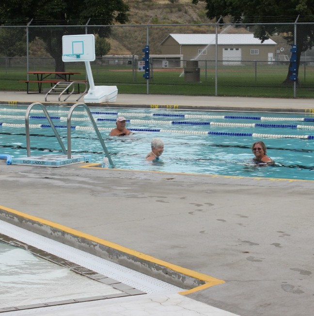 pool swim22